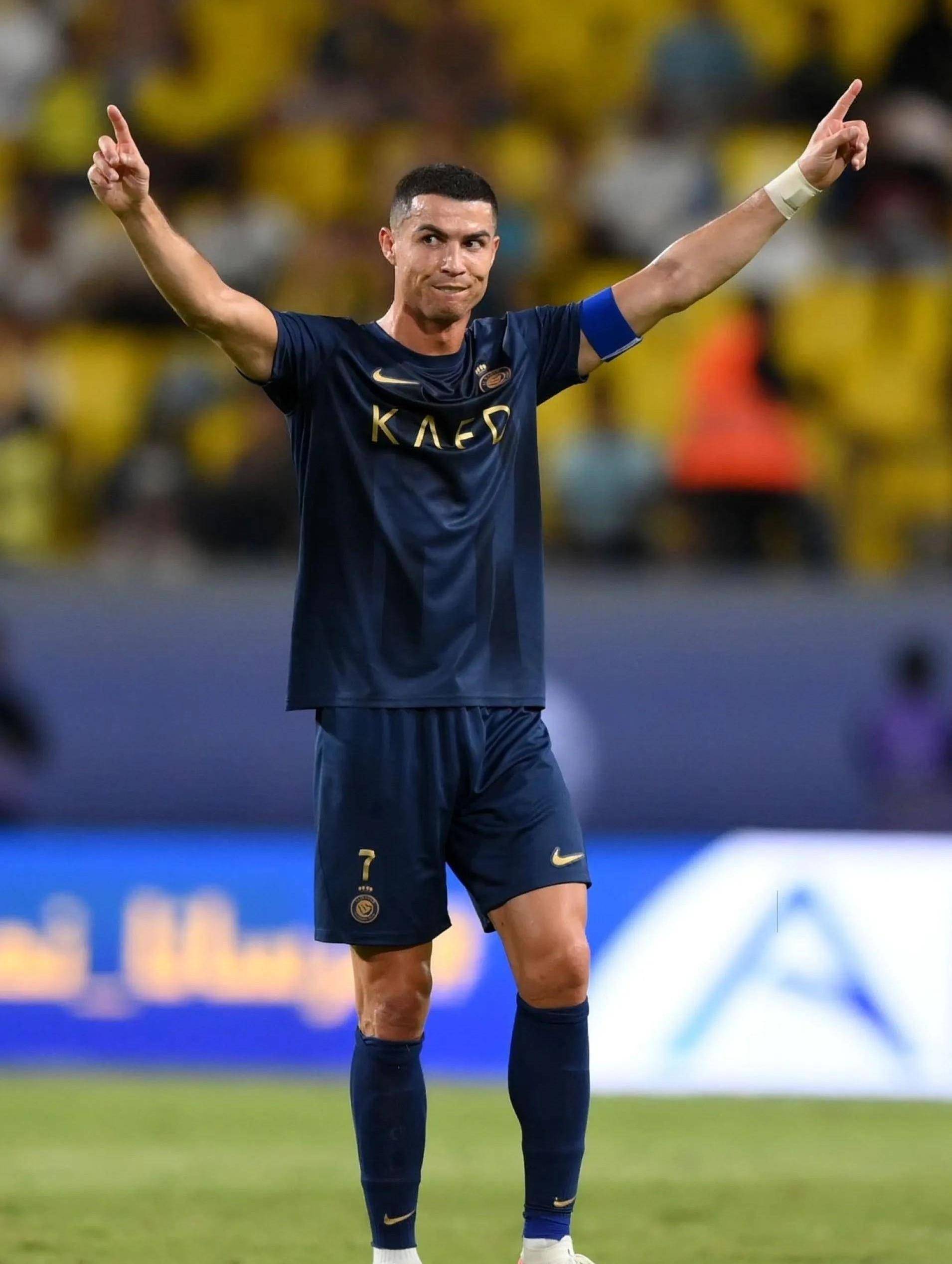 聊了什么？阿隆索欧冠赛后与弗林蓬进行了14分钟秘密会谈（欧冠赛后阿隆索与弗林蓬密谈14分钟，内容仍成谜）