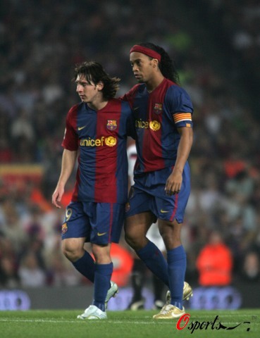 利物浦欧冠客场取分战平切尔西（欧冠客战切尔西，利物浦带走一分）