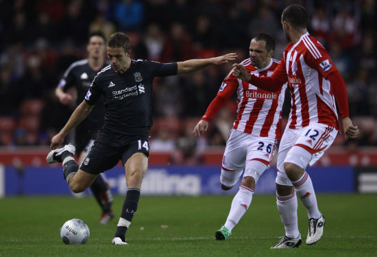 足球周刊：刘若钒曾想回成都却被徐正源拒绝，后获里卡多、穆斯卡特赏识（足球周刊：刘若钒欲回归成都遭徐正源拒绝，后获里卡多与穆斯卡特青睐）