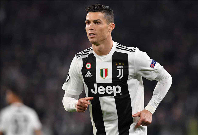 外媒：庆祝安哥拉独立50周年，阿根廷队作为特别嘉宾造访该国（外媒：阿根廷队作为特别嘉宾受邀访问安哥拉，出席独立50周年庆典）