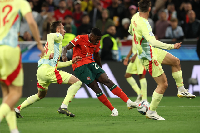 12球超越凯恩，劳塔罗是2025年欧冠进球最多的球员（劳塔罗12球反超凯恩，登顶2025欧冠射手榜）