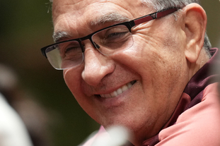 FIFA 官方回应本轮争议判罚，引起热议（FIFA就本轮争议判罚发声，引发热议）