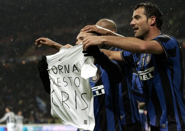 中超：山东泰山主场2-0完胜青岛队（中超：山东泰山主场2比0击败青岛队）