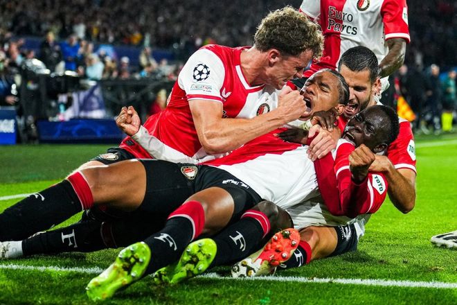 记者：拜仁想与于帕续约至2031年、年薪2000万欧，皇马在关注（记者：拜仁计划将于帕续约至2031年、年薪2000万欧，皇马密切关注）