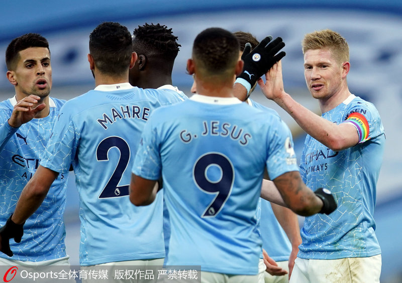 2025／26赛季英超：雪上加霜！曼联核心三人伤缺水晶宫硬仗（英超2025／26：曼联三大核心伤停，水晶宫恶战前再遭打击）